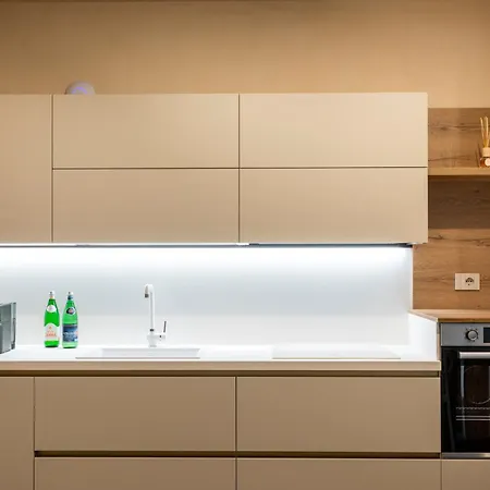 Elesor & Tatil Evi *